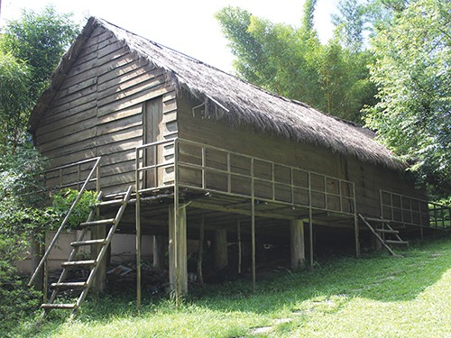 House of the K’ho - ảnh 1